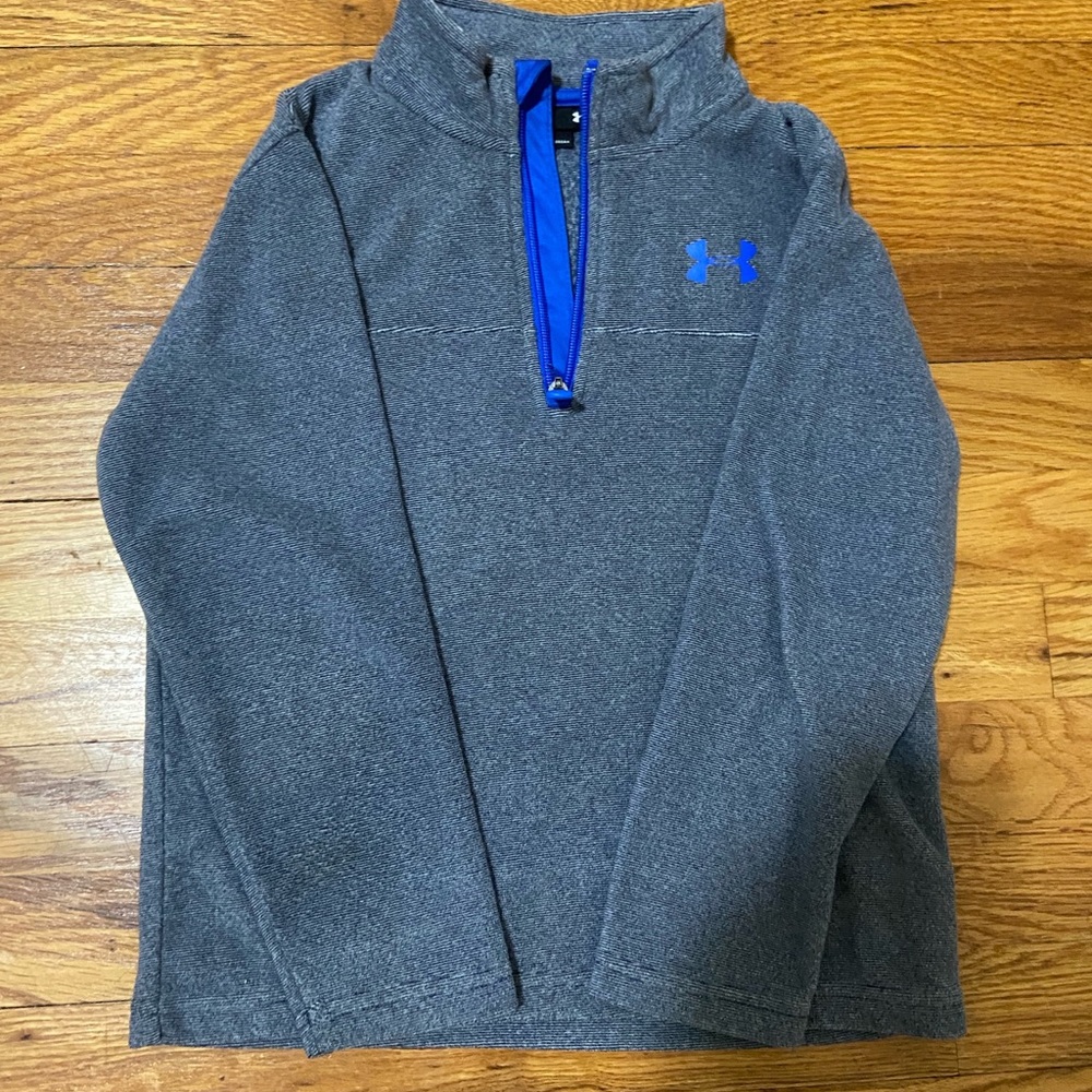 Boys Under Armour fleece half zip hoodie. Size 7
